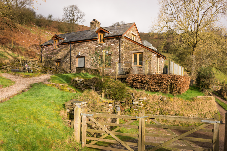 gallery-faraway-house-uhs-5-1